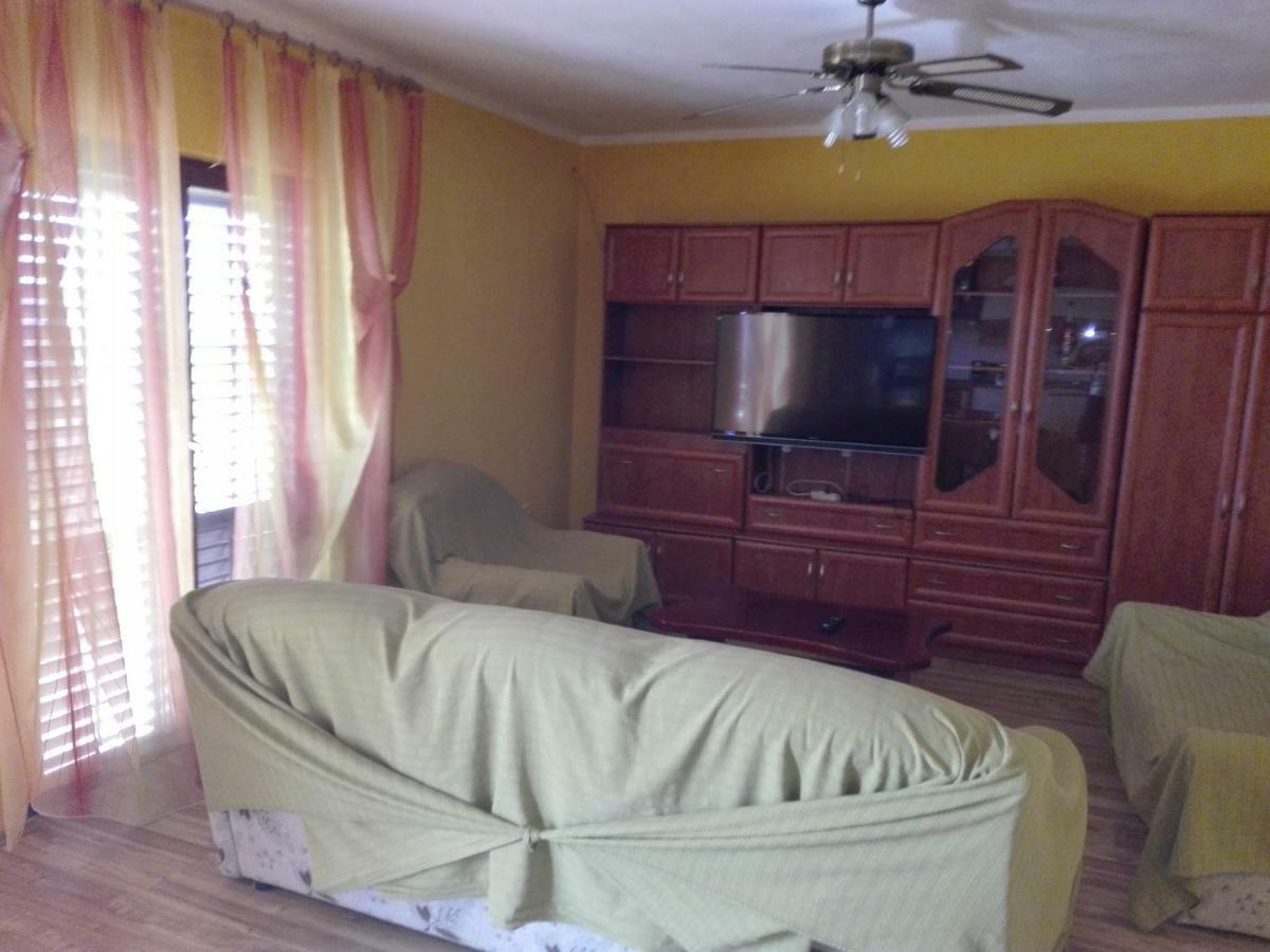 Apartment Luka Трогир Экстерьер фото